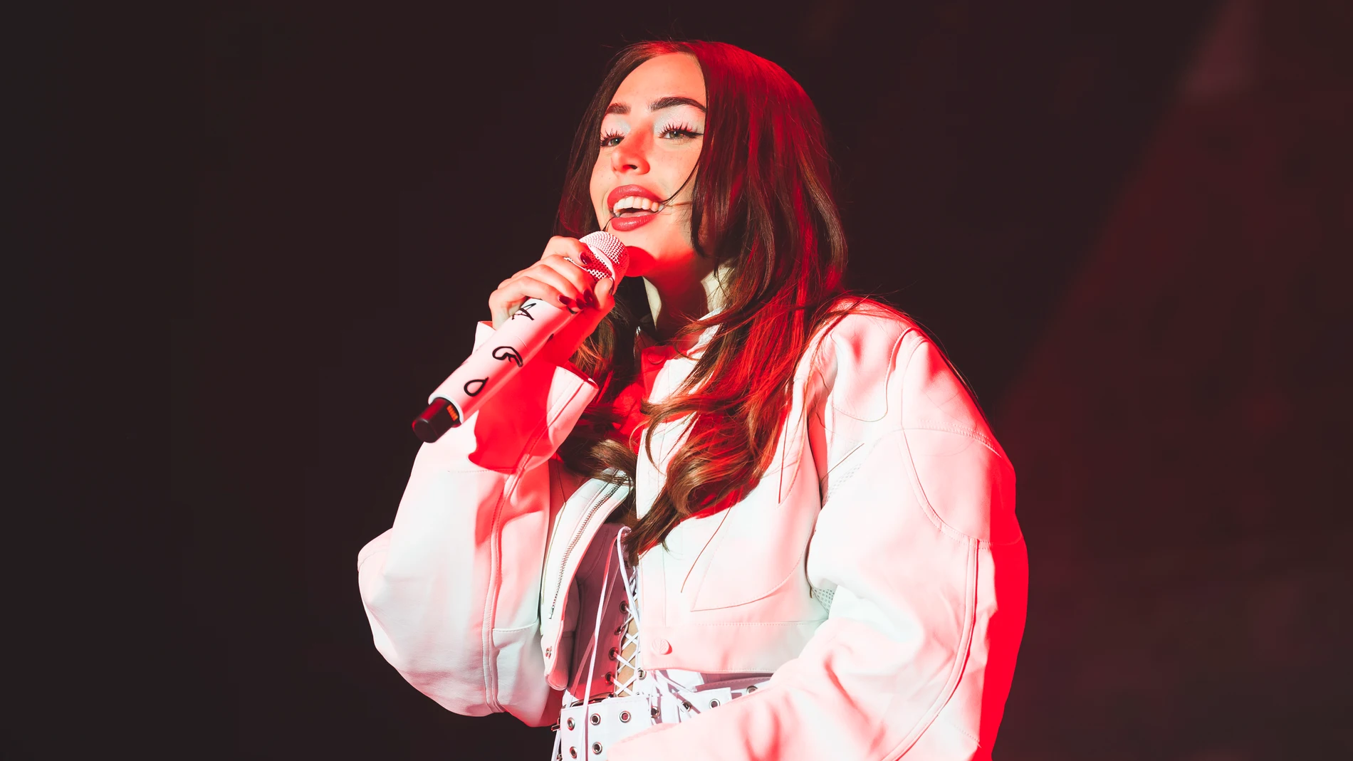 Nicki Nicole durante su concierto en Madrid en 2024 Nicki Nicole durante su concierto en Madrid en 2024