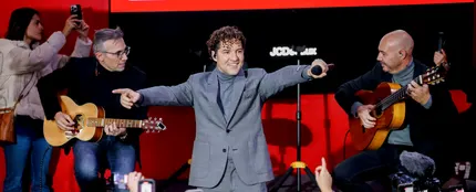 David Bisbal, en la estación Puerta del Sol del metro de Madrid David Bisbal, en la estación Puerta del Sol del metro de Madrid
