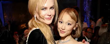Ariana Grande y Nicole Kidman durante la gala de los premios The National Board of Review Ariana Grande y Nicole Kidman durante la gala de los premios The National Board of Review