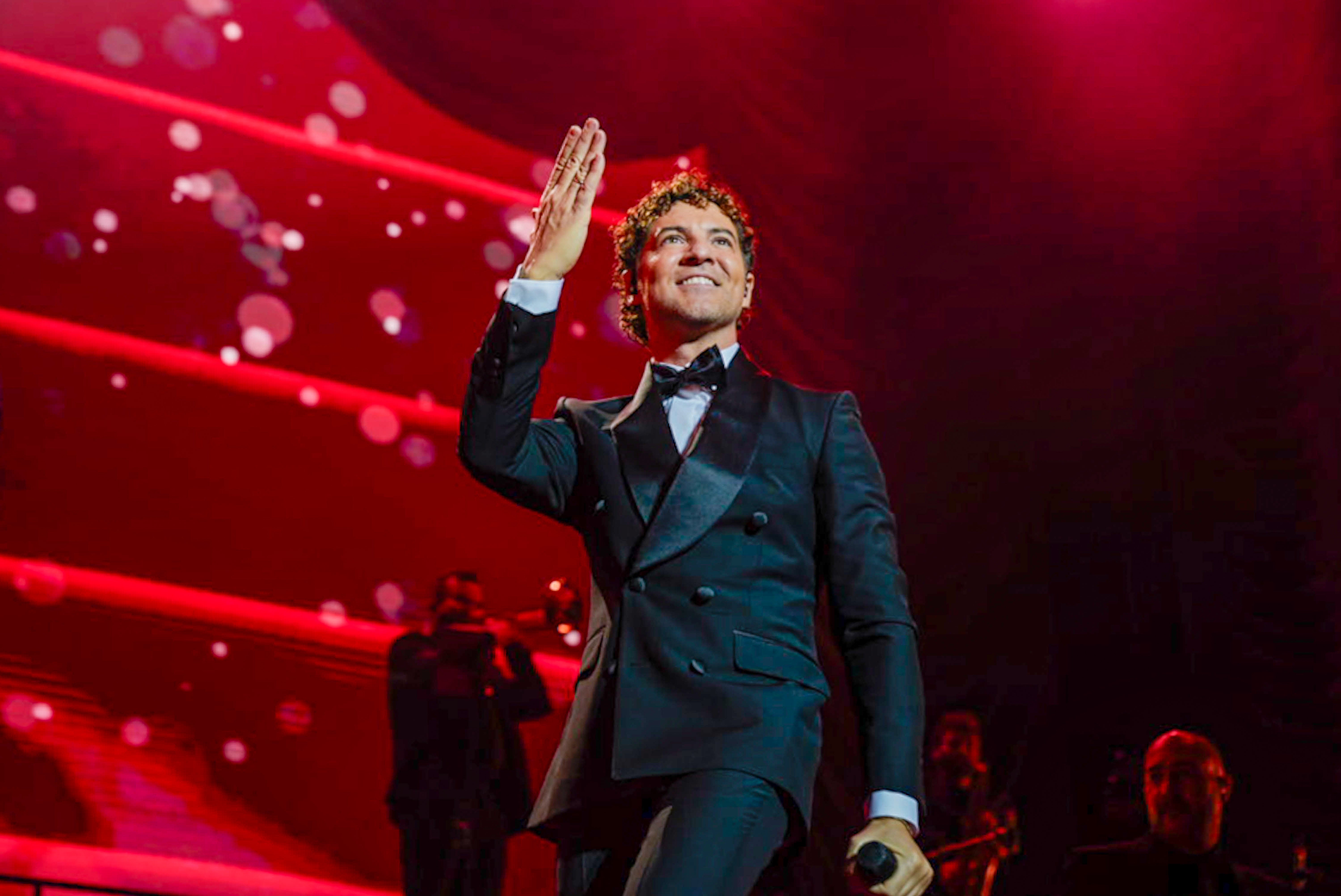 David Bisbal durante su actuación en Almería del tour 'Todo es posible en Navidad' David Bisbal durante su actuación en Almería del tour 'Todo es posible en Navidad'