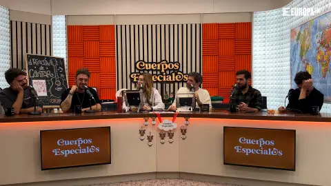 Shinova canta en 'Cuerpos especiales' Shinova canta en 'Cuerpos especiales'