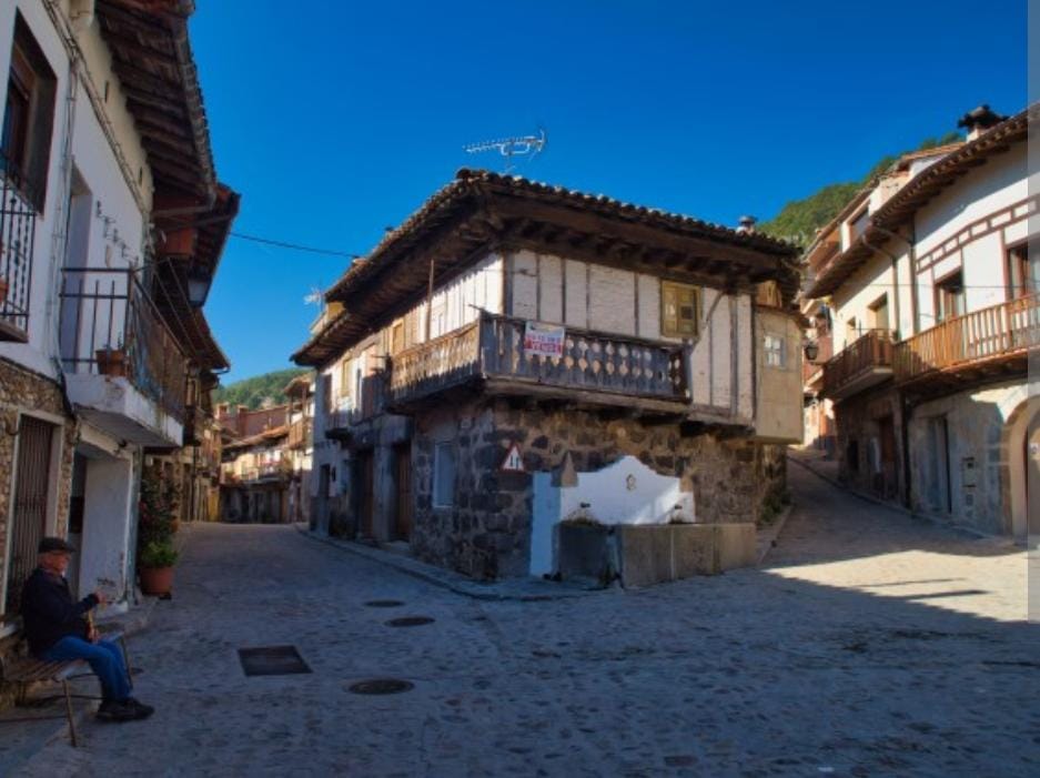 Cuevas del Valle (Ávila) gana la tercera semana de Pueblos Especiales