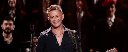 Alejandro Sanz actuando en los Premios Goya 2025 Alejandro Sanz actuando en los Premios Goya 2025