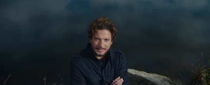 Manuel Carrasco en Sevilla, en una imagen del vídeo promocional del tour 'SALVAJE DESDE LA RAÍZ' Manuel Carrasco en Sevilla, en una imagen del vídeo promocional del tour 'SALVAJE DESDE LA RAÍZ'