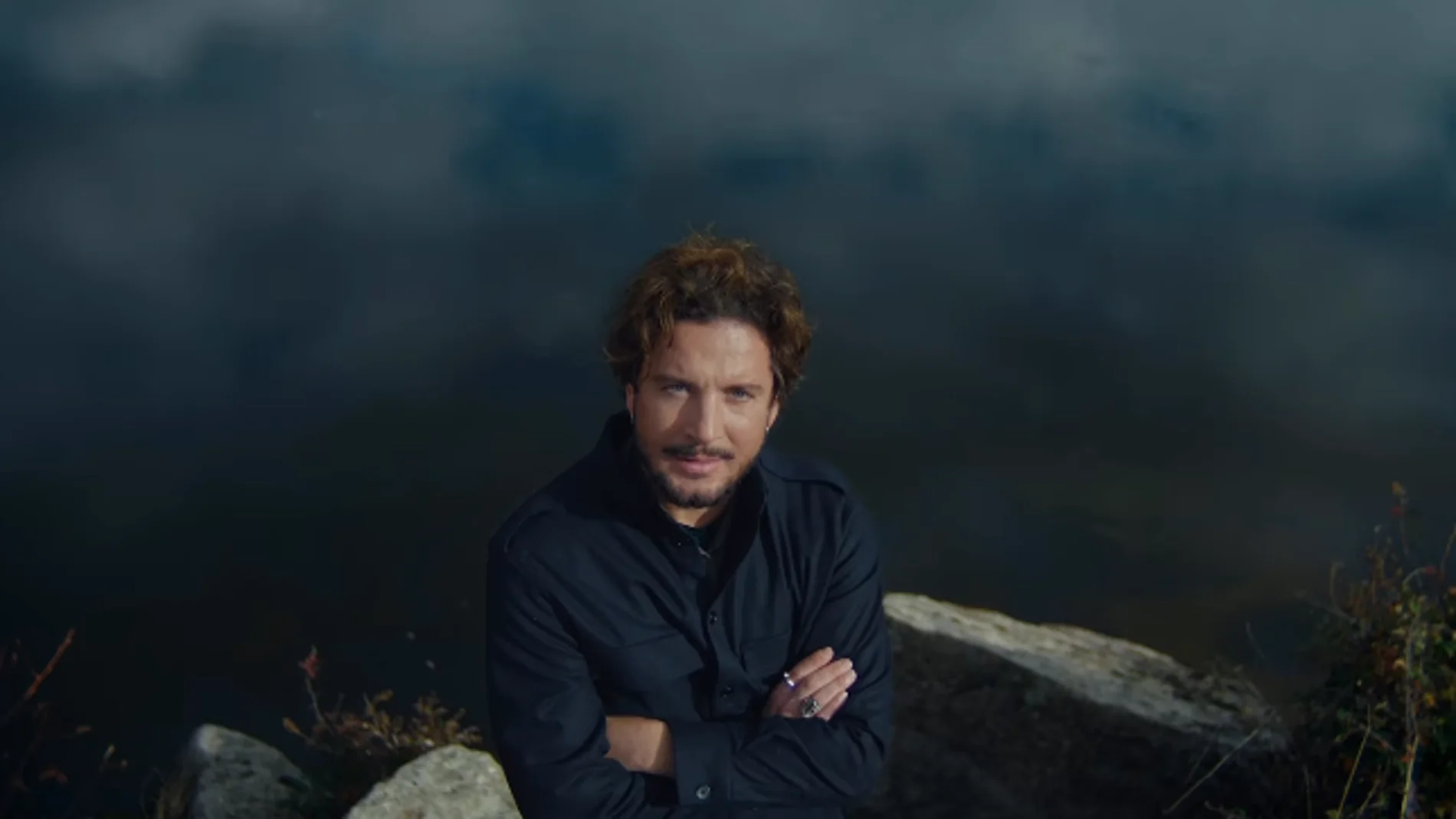 Manuel Carrasco en Sevilla, en una imagen del vídeo promocional del tour 'SALVAJE DESDE LA RAÍZ' Manuel Carrasco en Sevilla, en una imagen del vídeo promocional del tour 'SALVAJE DESDE LA RAÍZ'