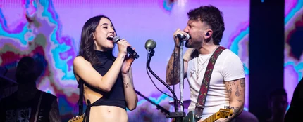 Yarea Guillén y Dani Fernández en el concierto del Movistar Arena del artista en 2024 Yarea Guillén y Dani Fernández en el concierto del Movistar Arena del artista en 2024