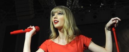 Taylor Swift en un encendido navide&ntilde;o de 2012