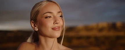 Ana Mena en el videoclip de 'Lárgate' Ana Mena en el videoclip de 'Lárgate'