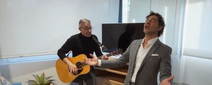 David Bisbal act&uacute;a por sorpresa en un hospital por Navidad