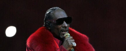 Snoop Dogg hace historia con su actuaci&oacute;n en el partido navide&ntilde;o de la NFL con grandes invitados