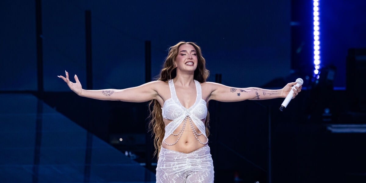 Lola &Iacute;ndigo, en el concierto del 14 de junio de 2025 en el estadio Metropolitano de Madrid. 