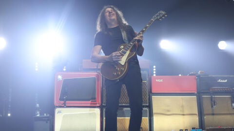 Carlos Raya, en el concierto del 29 de diciembre de 2025 de Fito & Fitipaldis en Madrid