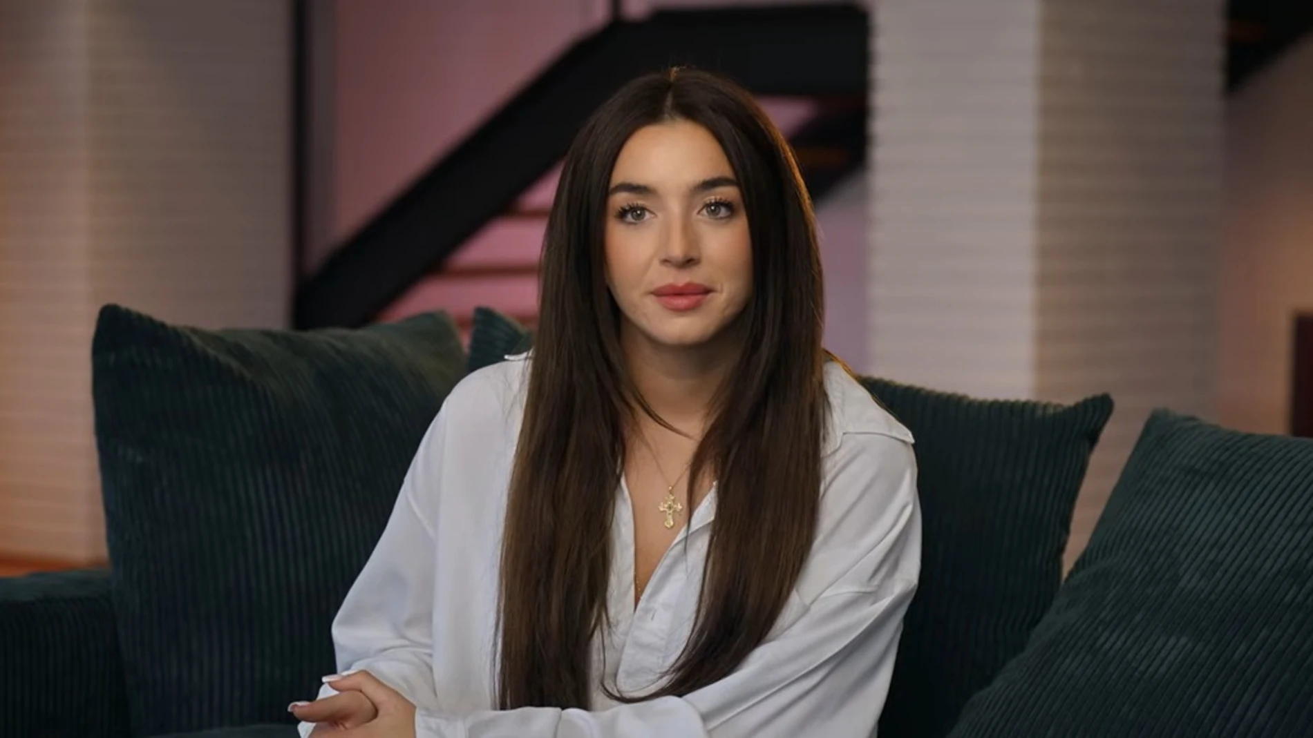 Lola Índigo en su documental 'La Bruja, La Niña y El Dragón' Lola Índigo en su documental 'La Bruja, La Niña y El Dragón'