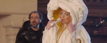 Amaia Montero en el videoclip de 'Todos estamos bailando la misma canci&oacute;n'