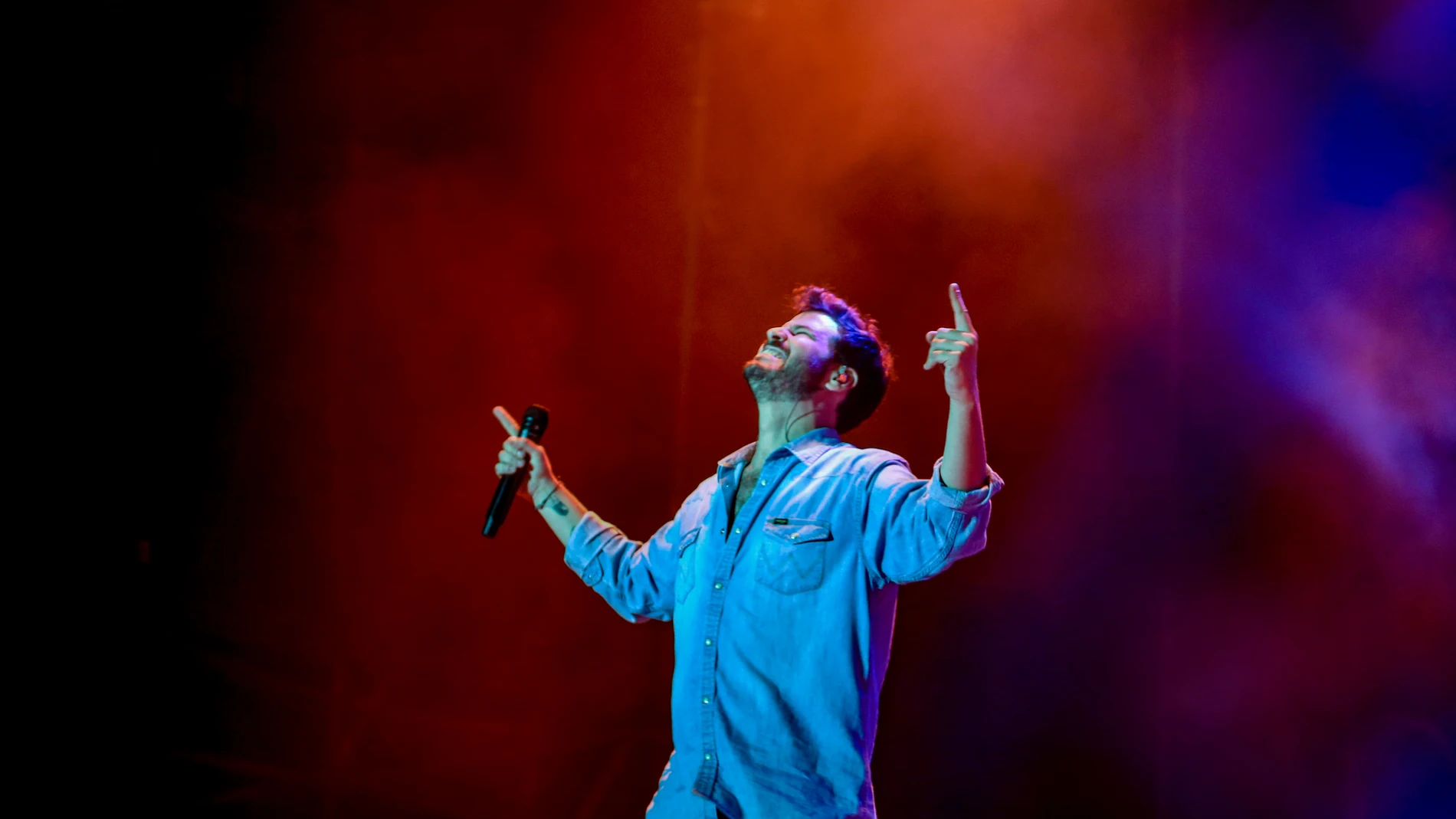 Taburete en concierto Taburete en concierto