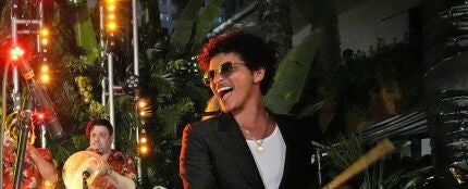 Bruno Mars en el SelvaRey Pi&ntilde;a Colada Party en 2022