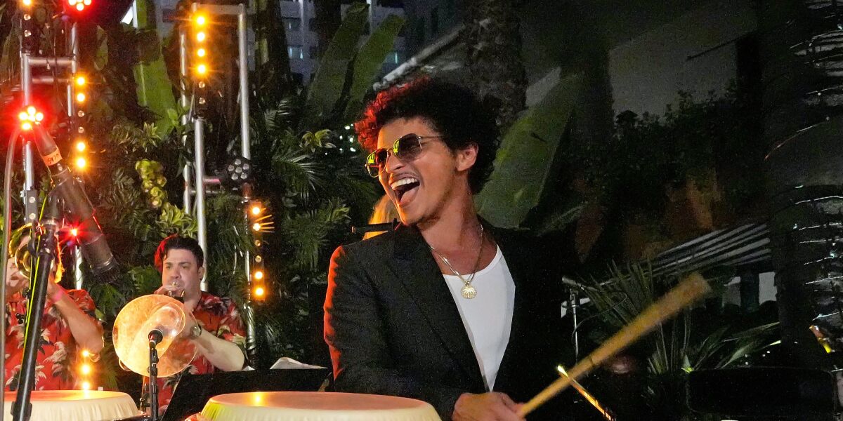 Bruno Mars en el SelvaRey Pi&ntilde;a Colada Party en 2022