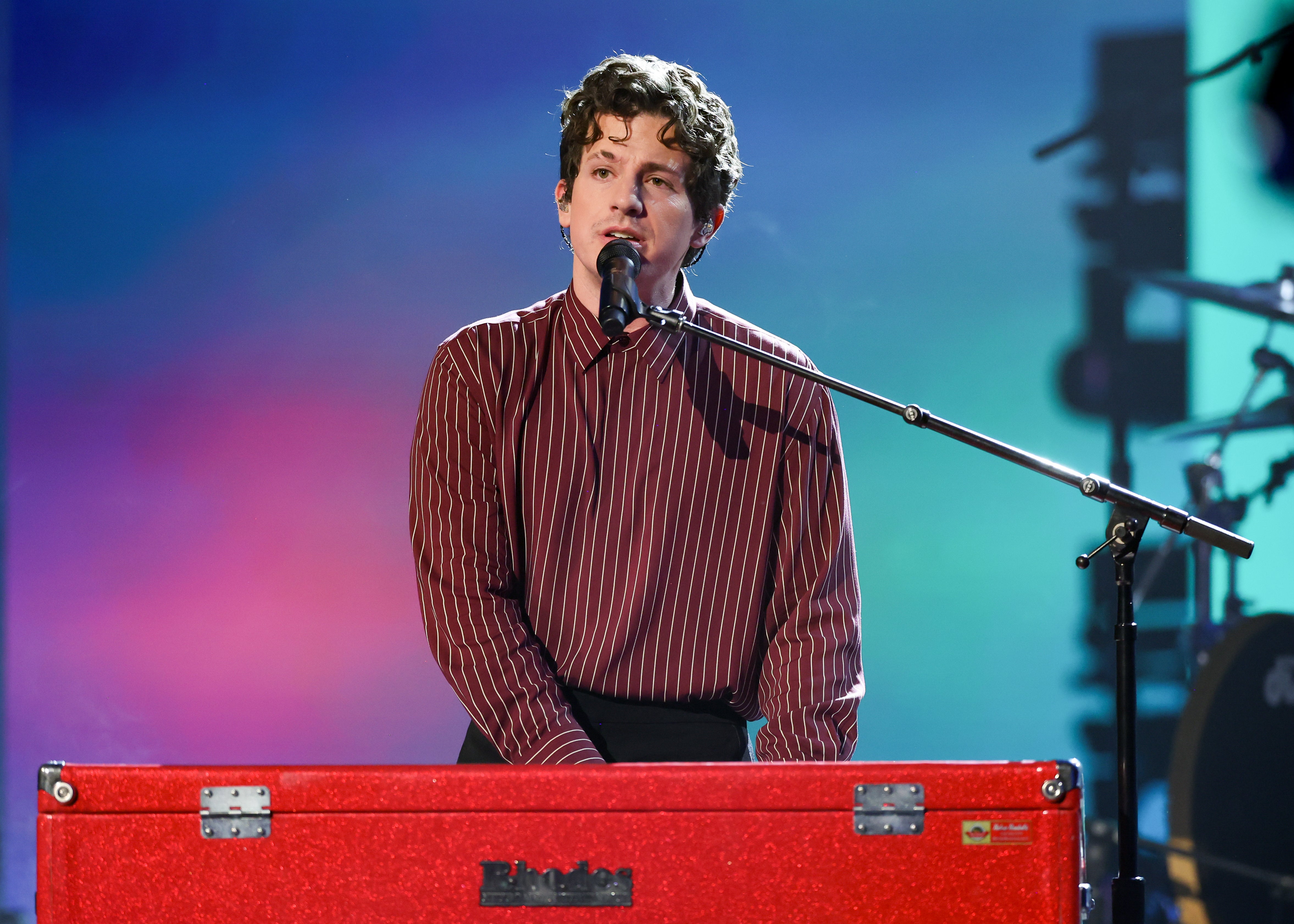 Charlie Puth, en el concierto del 31 de diciembre de 2025 en Times Square. Charlie Puth, en el concierto del 31 de diciembre de 2025 en Times Square.