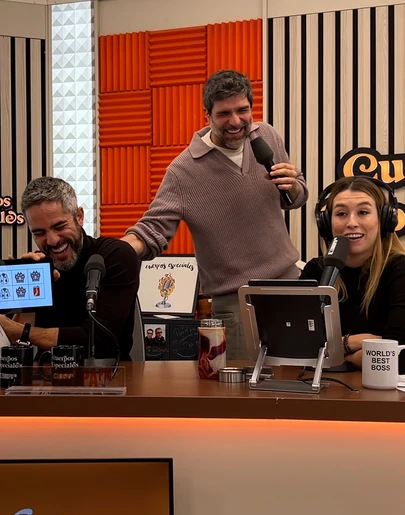 Roberto Leal con Eva Soriano y Nacho García en Cuerpos especiales Roberto Leal con Eva Soriano y Nacho García en Cuerpos especiales