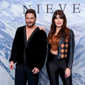 Manuel Carrasco junto a su mujer Almudena Navalón. Manuel Carrasco junto a su mujer Almudena Navalón.