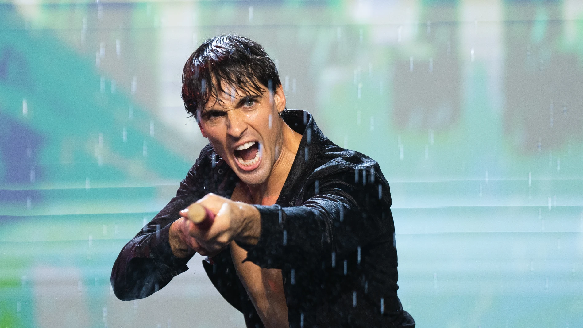 El espectáculo de Daniel Illescas bailando sobre el agua El espectáculo de Daniel Illescas bailando sobre el agua