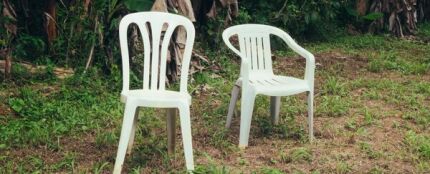 La portada del disco 'DeB&Iacute; TiRAR M&aacute;S FOToS' de Bad Bunny