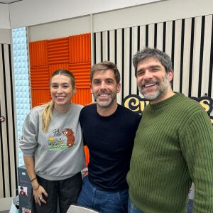 Roberto Leal se cuela en la entrevista de José Yélamo para trolear a Eva Soriano Roberto Leal se cuela en la entrevista de José Yélamo para trolear a Eva Soriano