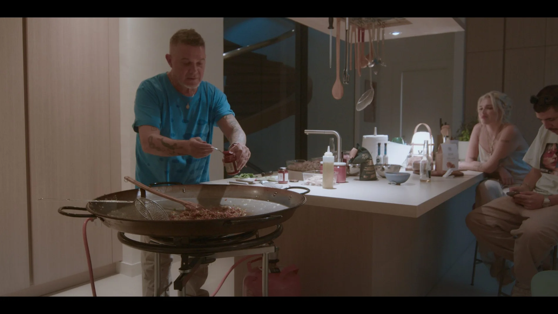 Alejandro Sanz, en una imagen del primer capítulo de ‘Cuando nadie me ve’. Alejandro Sanz, en una imagen del primer capítulo de ‘Cuando nadie me ve’.