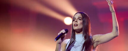 &Aacute;ngeles Toledano en los Grammy