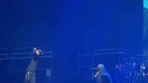 Elena Rose y Danny Ocean cantan 'CARACAS EN EL 2000' en el Movistar Arena de Madrid Elena Rose y Danny Ocean cantan 'CARACAS EN EL 2000' en el Movistar Arena de Madrid