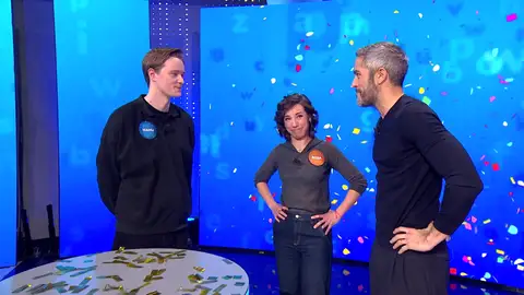 Así se despide Roberto Leal de Manu y de Rosa Así se despide Roberto Leal de Manu y de Rosa