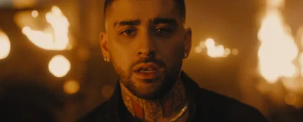 Zayn Malik en el videoclip de 'Die For Me' Zayn Malik en el videoclip de 'Die For Me'
