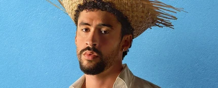 Bad Bunny, en un cartel del espectáculo de medio tiempo en la Super Bowl 2026 Bad Bunny, en un cartel del espectáculo de medio tiempo en la Super Bowl 2026