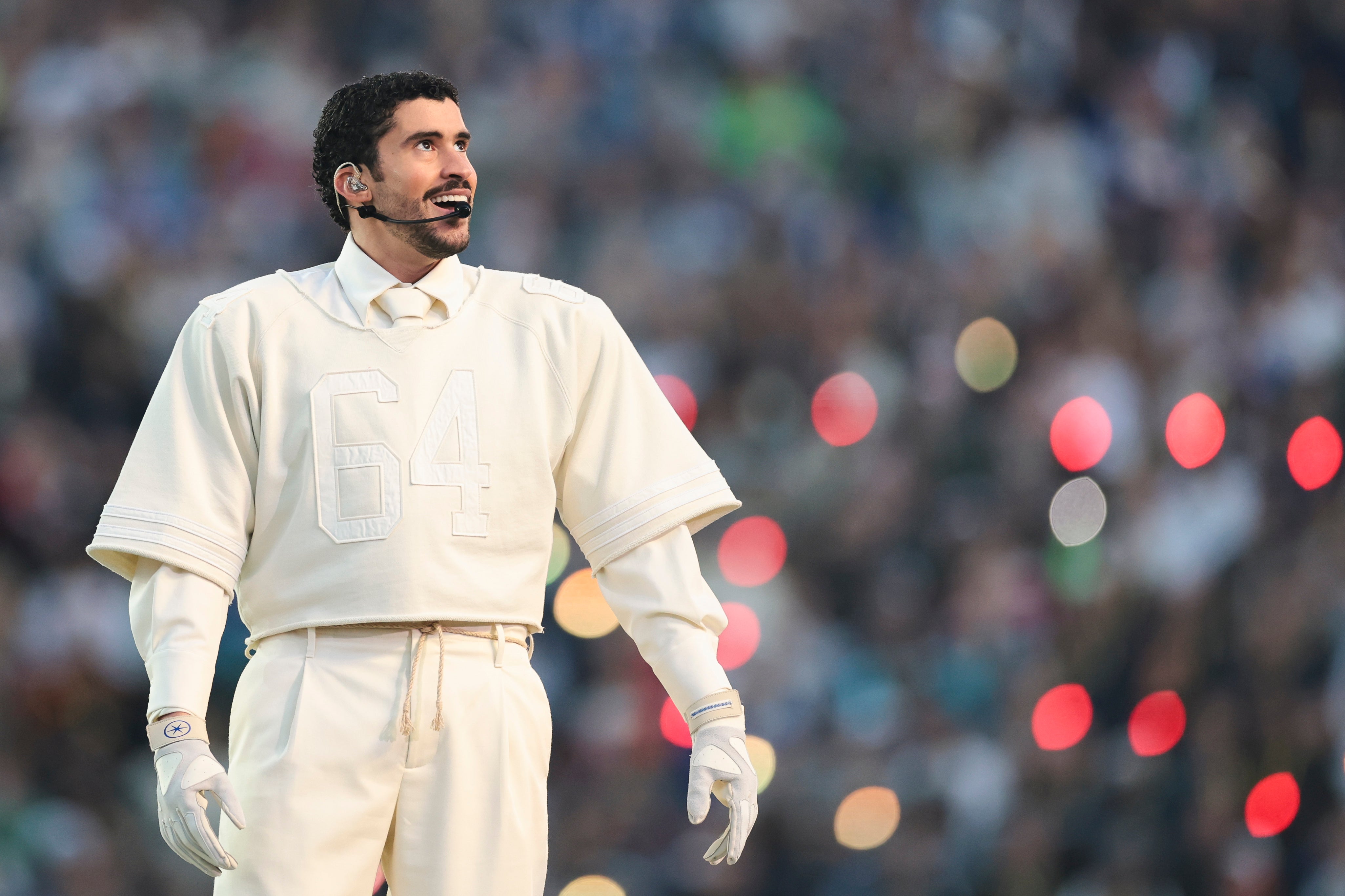 Bad Bunny durante su actuación en la Super Bowl Bad Bunny durante su actuación en la Super Bowl