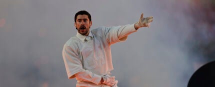 Bad Bunny, durante su actuaci&oacute;n en el intermedio de la Super Bowl 2026