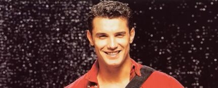 Jes&uacute;s V&aacute;zquez en la portada de su disco 'A dos mil&iacute;metros escasos de tu boca' (1993)