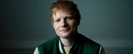 Ed Sheeran en el videoclip de 'Old Phone'