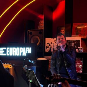 Charla con los fans y más: Dani Martín conquista el Local de Ensayo Europa FM Charla con los fans y más: Dani Martín conquista el Local de Ensayo Europa FM