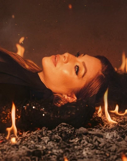 Leire Martínez en la portada de 'Historias de aquella niña', su disco debut Leire Martínez en la portada de 'Historias de aquella niña', su disco debut