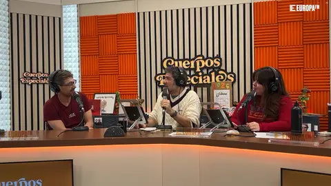 La Sonrisa De Julia - Cuerpos Especiales La Sonrisa De Julia - Cuerpos Especiales