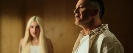 Videoclip de 'Rimowa' de Alejandro Sanz y Elena Rose Videoclip de 'Rimowa' de Alejandro Sanz y Elena Rose