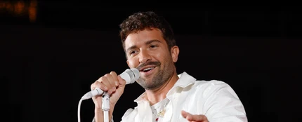 Pablo Alborán actuando en la Puerta del Sol de Madrid Pablo Alborán actuando en la Puerta del Sol de Madrid