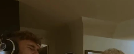 Dani Fernández y Funambulista, en el vídeo adelanto de 'La última canción' Dani Fernández y Funambulista, en el vídeo adelanto de 'La última canción'