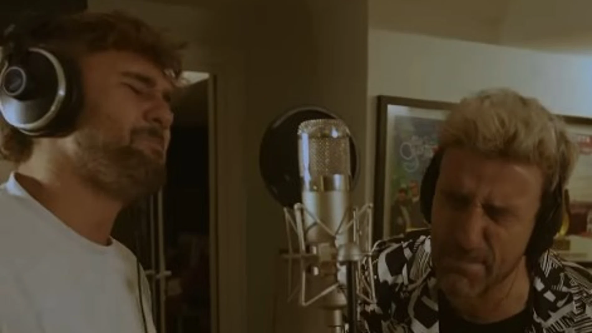 Dani Fernández y Funambulista, en el vídeo adelanto de 'La última canción' Dani Fernández y Funambulista, en el vídeo adelanto de 'La última canción'