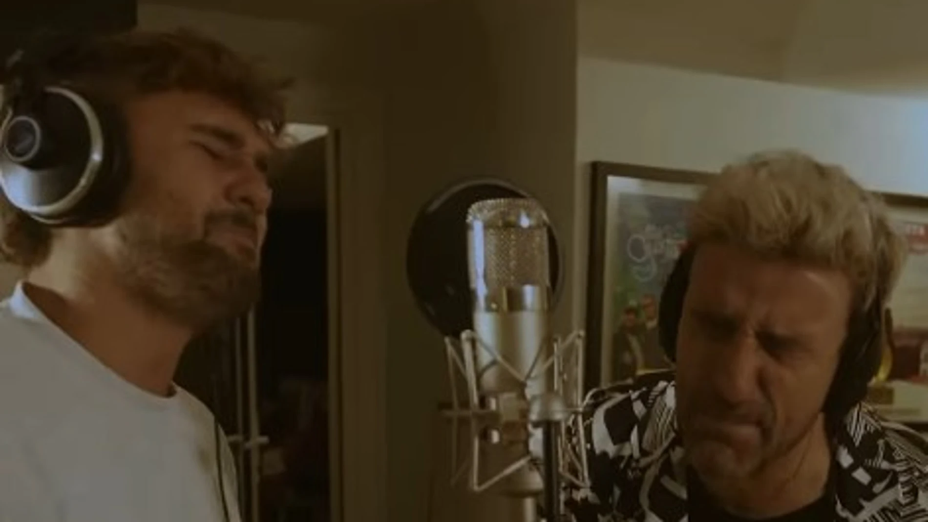 Dani Fernández y Funambulista, en el vídeo adelanto de 'La última canción' Dani Fernández y Funambulista, en el vídeo adelanto de 'La última canción'