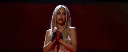 Ana Mena, durante su actuación en los Premios Goya 2026 Ana Mena, durante su actuación en los Premios Goya 2026