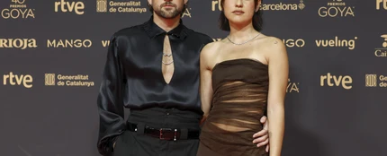 Dani Fernández junto a Yarea en la alfombra roja de los Premios Goya 2026 Dani Fernández junto a Yarea en la alfombra roja de los Premios Goya 2026