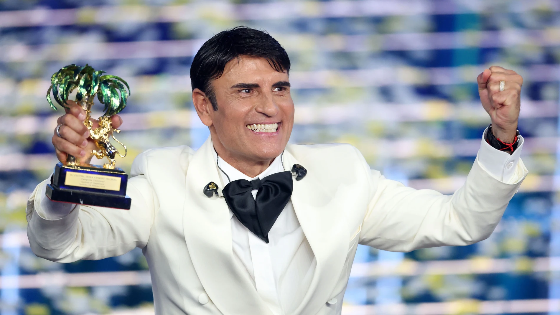 Sal Da Vinci, ganador de Sanremo 2026 con 'Per sempre sì' Sal Da Vinci, ganador de Sanremo 2026 con 'Per sempre sì'