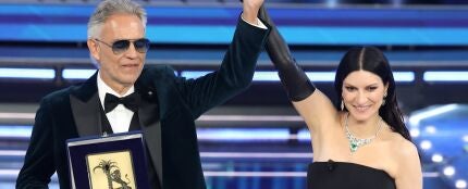 Andrea Bocelli y Laura Pausini en Sanremo 2026