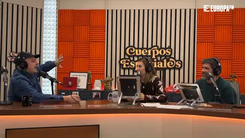 Carlangas, con Eva Soriano y Nacho García en Cuerpos especiales Carlangas, con Eva Soriano y Nacho García en Cuerpos especiales